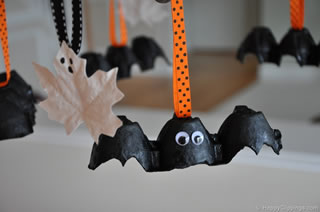 Egg carton bat Halloween craft